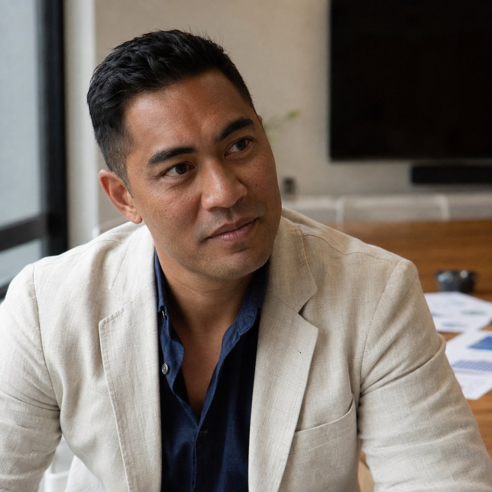 Portrait representing Marcus Taylor, DesignEpic AI Data & Insights Analyst
